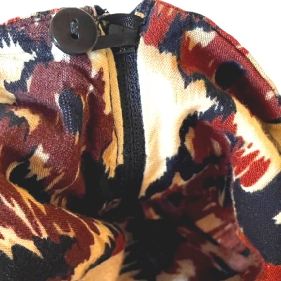 🤩 Vintage H&M Print  Skirt- Knee Length. Perfect For Fall With Boots! - Picture 8 of 9